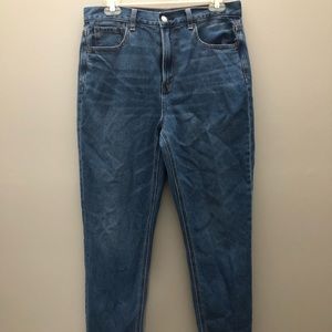 American Eagle Mom Jeans size 8